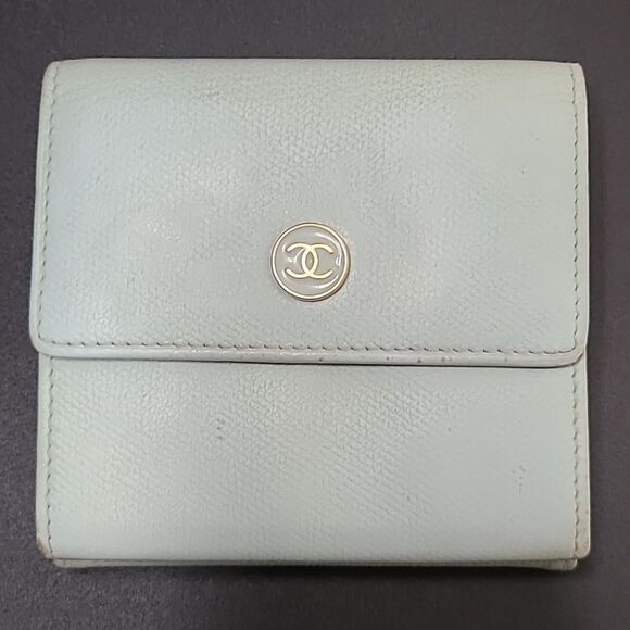 💯 Authentic Chanel Short Wallet 🍀 - Picture 1 of 15
